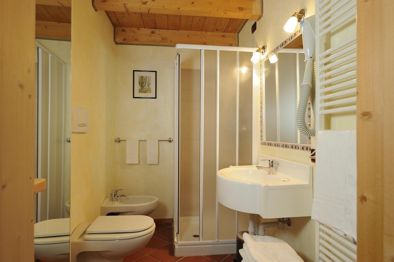 Chalet Dei Pini Aparthotel Madonna di Campiglio Exterior photo
